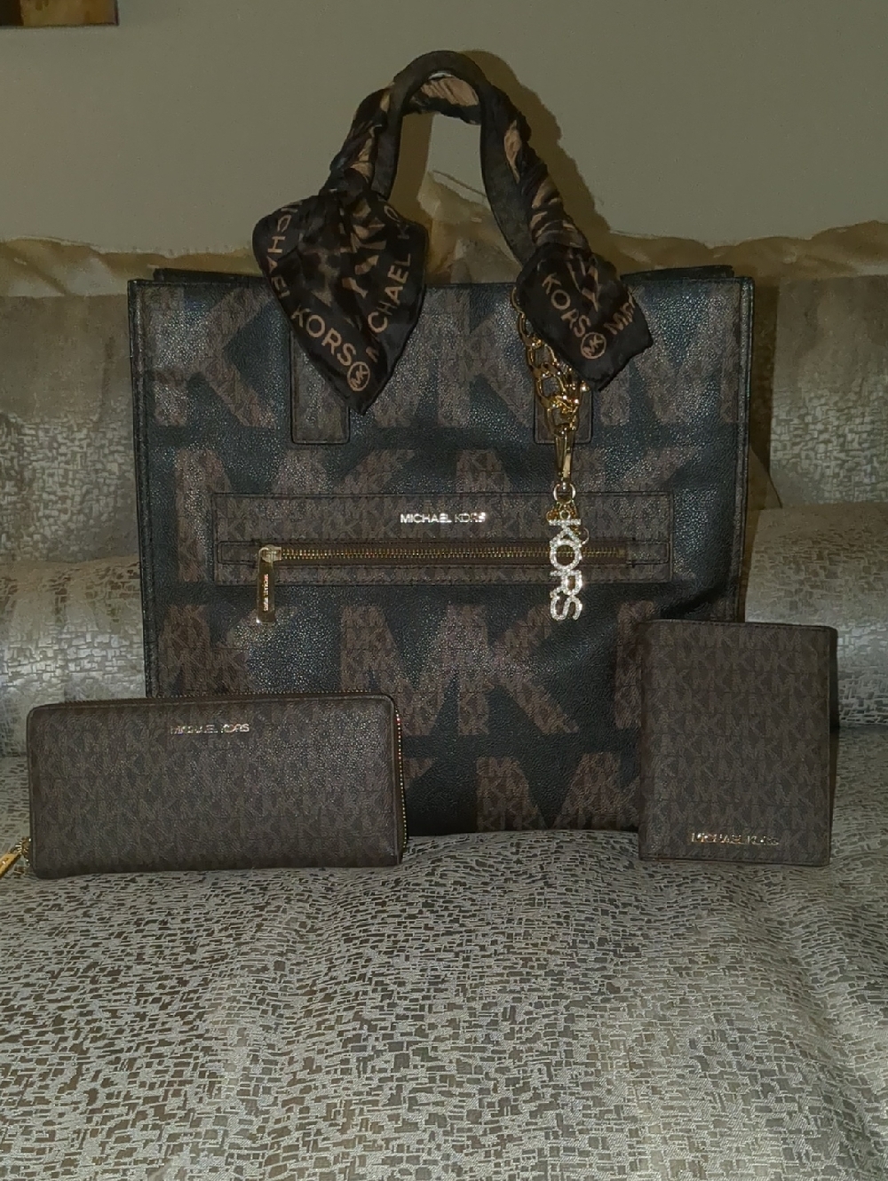 3pc Michael Kors Dark Brown MK Logo Tote with Matching Wallet & Cardholder. - Picture 2 of 9